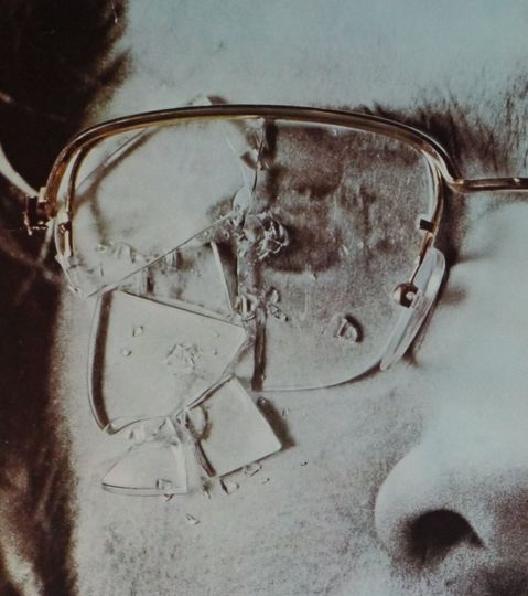 Discover Straw Dogs-Rare Original Vintage Movie Poster for Sam Peckinpah's Rural British Thriller with Dustin Hoffman, Susan George and David Warner
