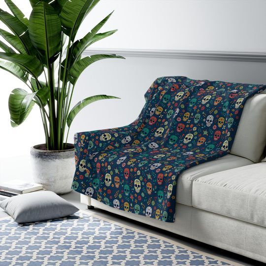 Discover Colorful Sugar Skull Fleece Blanket