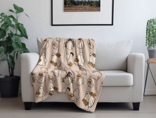 Discover Halloween Cute Ghost Throw Blanket