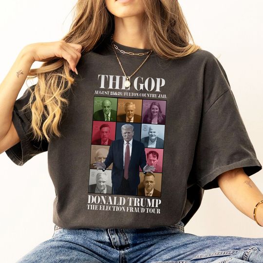 Discover Donald Trump Mugshot T-Shirt