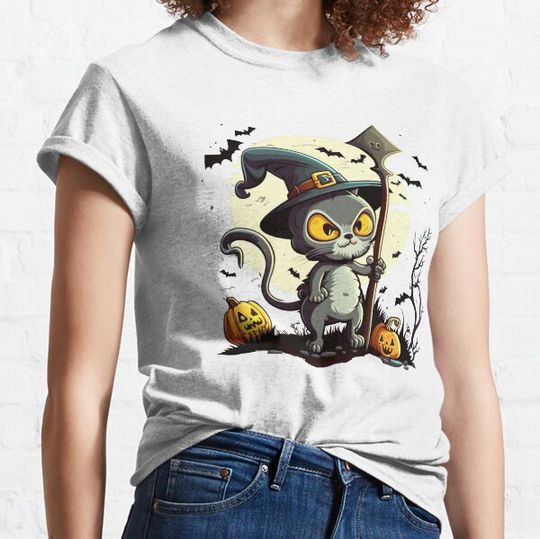 Discover Watch out! This Halloween, this cat's got some tricks up its sleeve T-shirts
