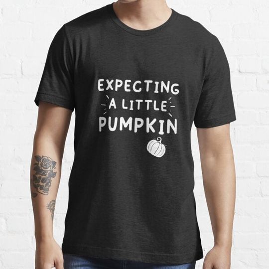 Discover Expecting A Little Pumpkin - halloween funny - spooky costume - Pregnancy Announcement Halloween T-shirts
