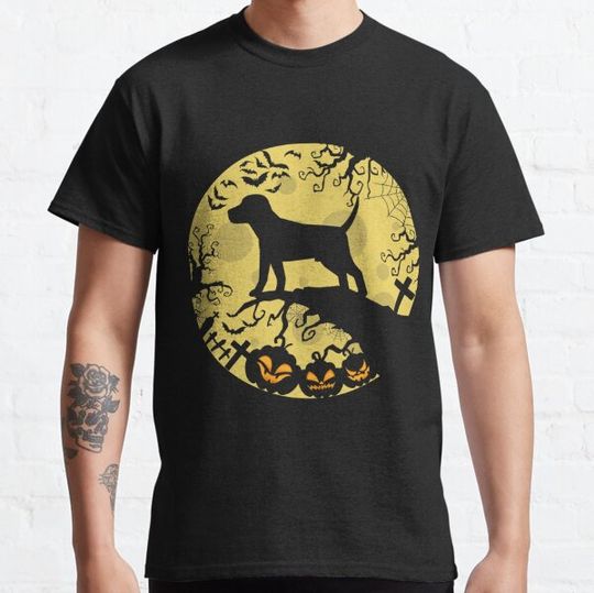 Discover Beagle In the moon Spooky Pumpkin Halloween Forest T-shirts