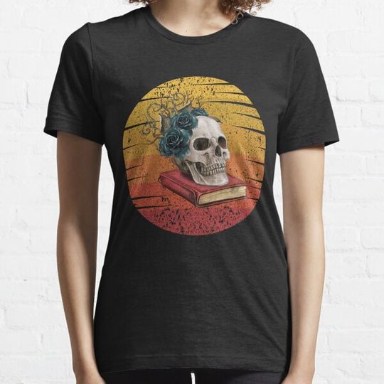 Discover funny horror and books 31 october halloween T-shirts