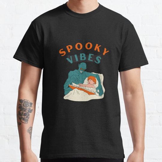 Discover Halloween Vintage Skull Horror T-shirt