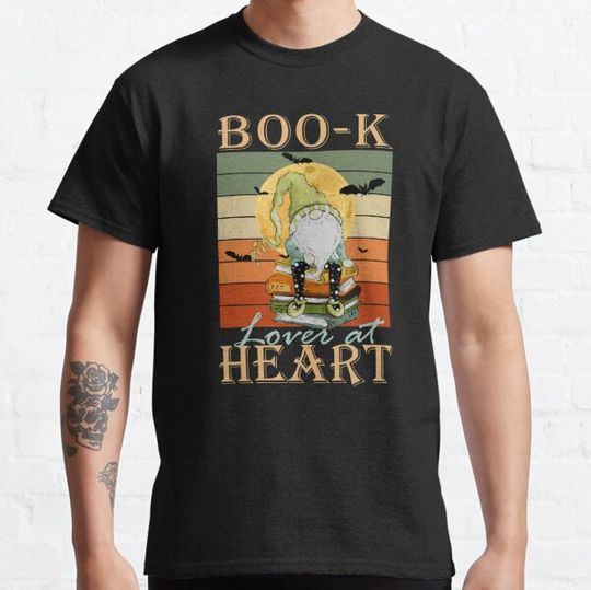 Discover Halloween Books Boo Scary Gnome With Beard Funny Reading Gifts For Spooky Gnomes And Book Lover T-shirts