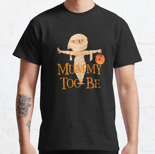 Discover Pregnancy Announcement Halloween design Mummy To Be Graphic T T-shirts