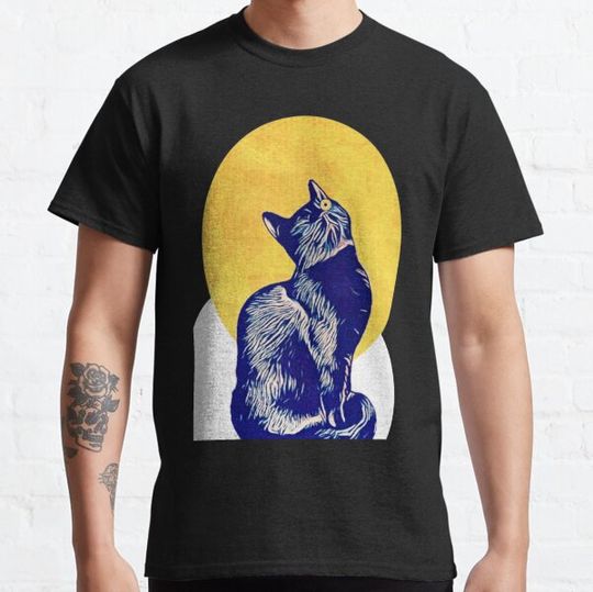 Discover One eyed black cat T-shirts