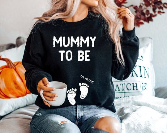 Discover Mummy To Be Sweatshirt - Perfect for Halloween Pregnancy Announcements