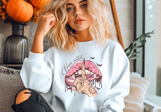 Discover Vintage Halloween Crewneck Sweatshirt