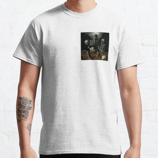 Discover spooky scary skeletons T-shirts