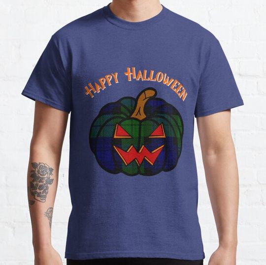 Discover Happy Halloween Yer Sassenach! | Campbell Tartan Pumpkin T-shirts