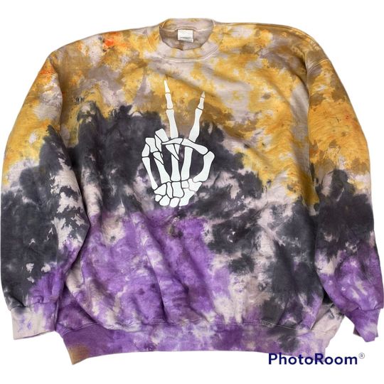 Discover Skeleton Hand Halloween Tie Dye Sweatshirt Bones Peace Sign Full Size Purple Black Orange Cropped Women Fall Spooky Scary Funny