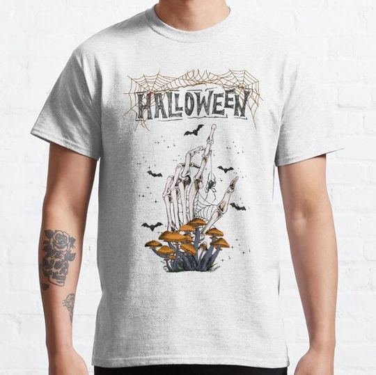 Discover Nightmare Haunt - Vintage Halloween Design T-shirts