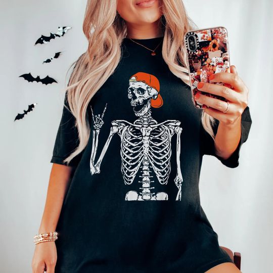 Discover Spooky Skeleton Rock On Oversized T-Shirt for Halloween Lovers