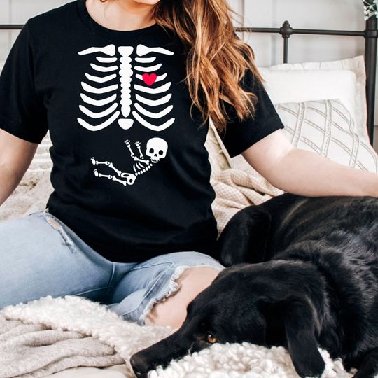 Discover Bone to Be Wild Momma & Baby Skeleton Heart T-Shirt | Perfect Halloween Costume for Moms-to-Be | Halloween Maternity Tshirt