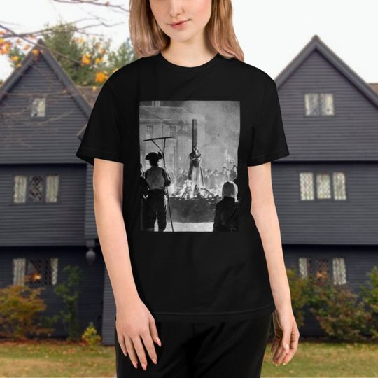 Discover Salem Witches Union/Vintage Salem Witch Trials/Witchy Boho Crewneck Shirt/Moon Phase Mystical T-Shirt/Unisex