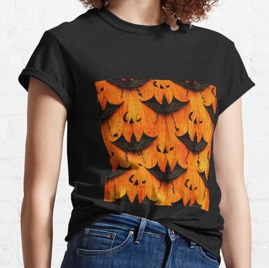 Discover Halloween bats pattern T-shirts