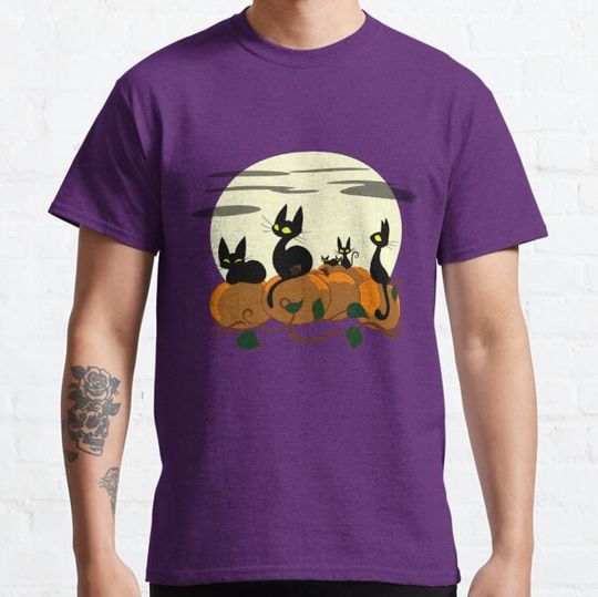 Discover Black Cat's Pumpkin Patch T-shirts