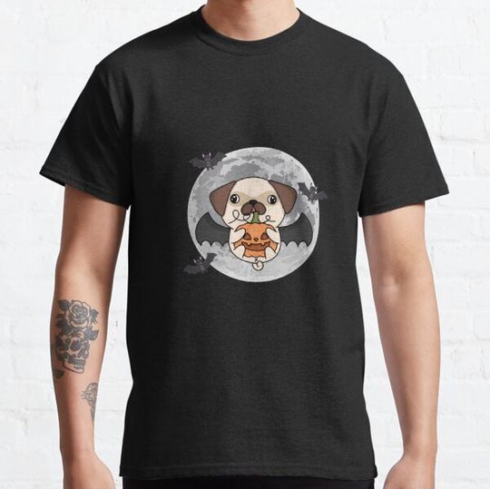 Discover Cute halloween pug dressed as bat T-shirts