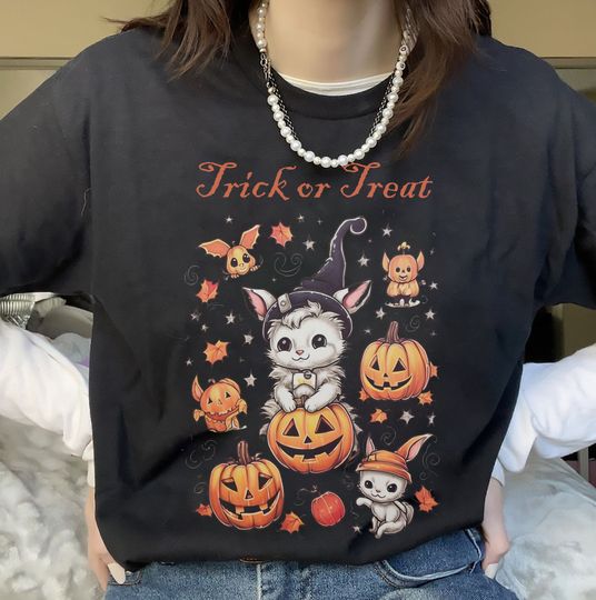 Discover Vintage Trick or Treat Shirt with Cute Black Cat