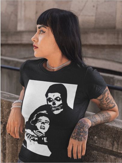 Discover Crimson Ghost Classic Horror Movie 1946 T-Shirt Tee Shirt 549
