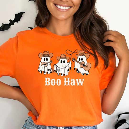 Discover Boo Halloween Ghost T-Shirt for Fun Fall Celebrations