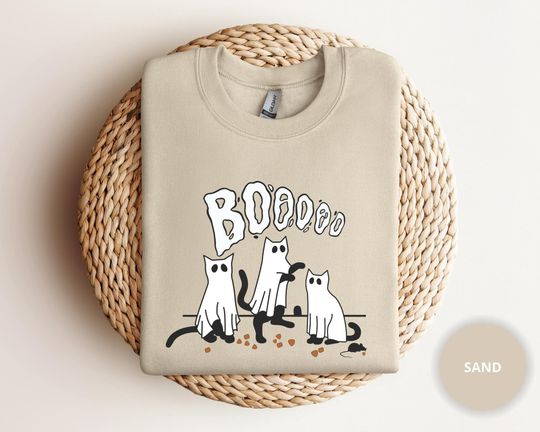Discover Funny Halloween Cat T-Shirt for Cat Lovers