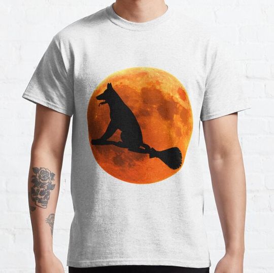 Discover German Shepherd T-ShirtGerman Shepherd Dog Silhouette Moon Halloween T-shirts