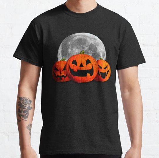 Discover Halloween pumpkins with moon T-shirts