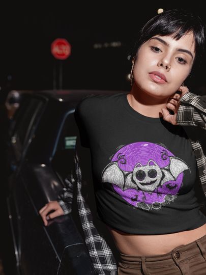 Discover Vampire bat moon womens crop top tshirt