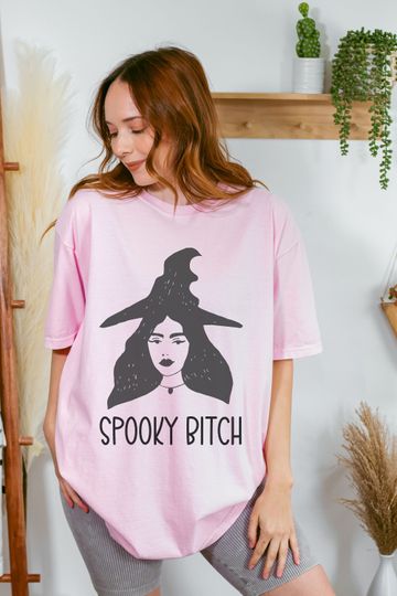 Discover  Spooky Bitch T-shirt, Vintage Design Witchy Shirt, Witchy Tshirt For Spooky Season, Ladies Fall Shirts, Funny Halloween Tee