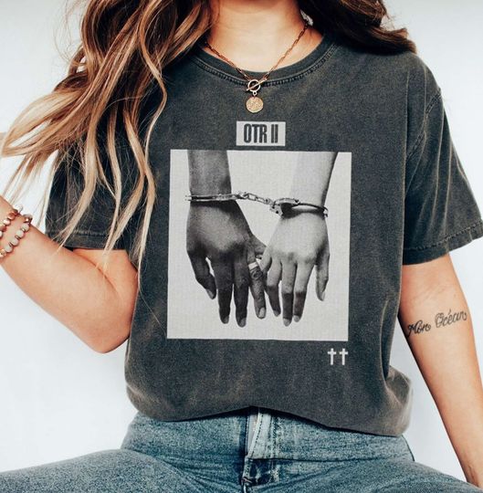 Discover Vintage Beyonce OTR II T-Shirt
