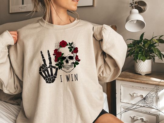 Discover Cute Spooky Skeleton Halloween Shirt