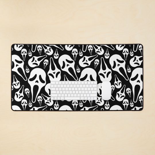Discover Scream Ghostface Desk Mat