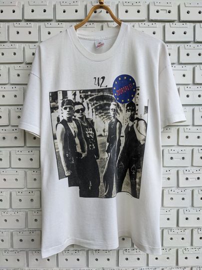 Discover Vintage 1993 U2-Zooropa Zoo TV T-Shirt