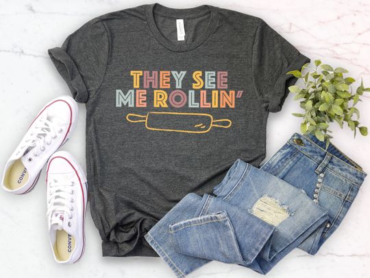 Discover Baking Gift: Baker's Humor T-Shirt