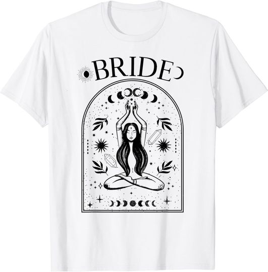 Discover Witchy Bride Coven Tarot Celestial Gothic Bachelorette Party T-Shirt
