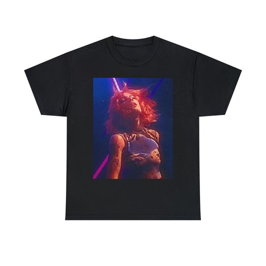 Discover Halsey Vintage Style Photoshoot Shirt, Halsey Aesthetic T-Shirt