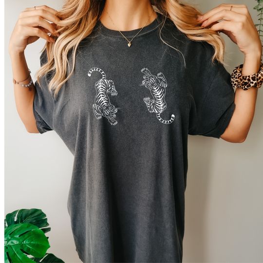 Discover Vintage Tiger Graphic Tee - Year of the Tiger