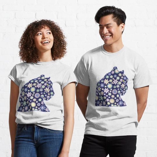 Discover botanical panther Classic T-Shirt