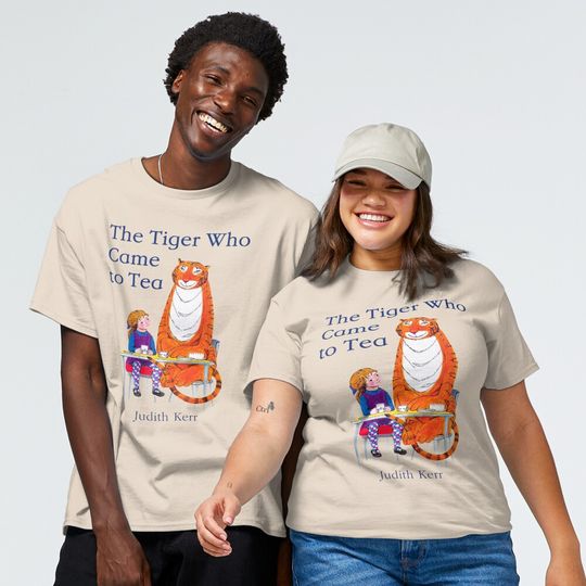 Discover The Tiger Who Came To Tea classic vintage cover illustration Classic T-Shirt