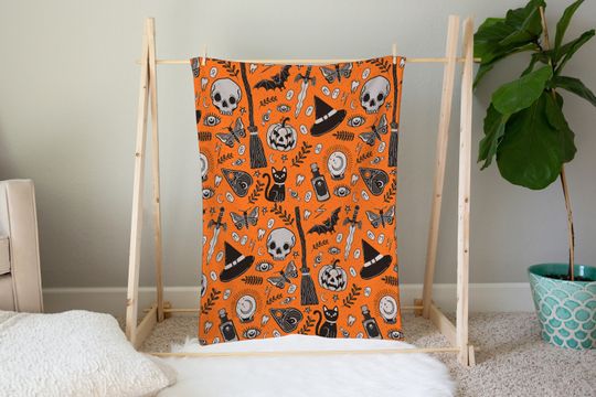 Discover Halloween Pattern Blanket for Spooky Season