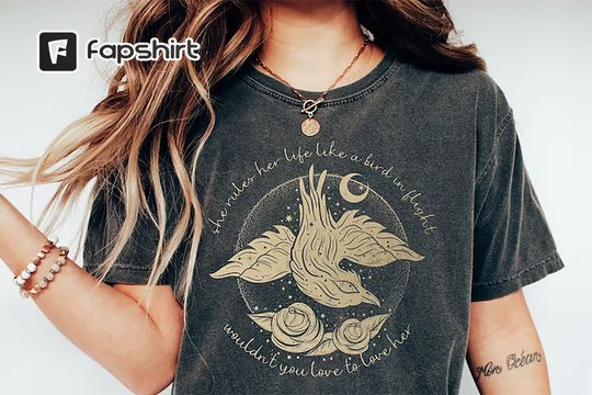Discover She Rules Her Life Like A Bird In Flight Rhiannon Stevie Nicks T-Shirt