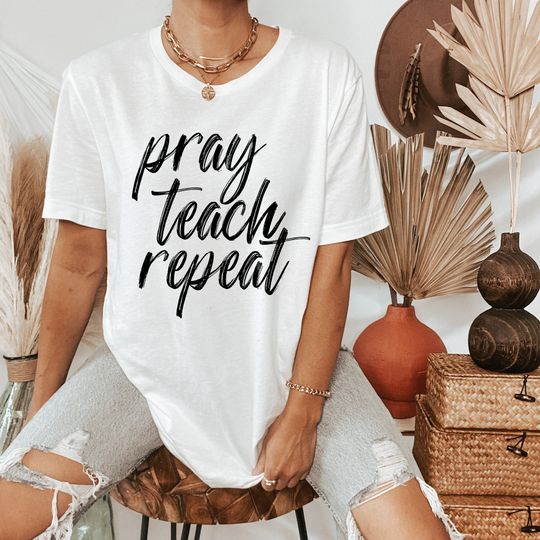 Discover Christian Homeschool Mom Trendy Shirt