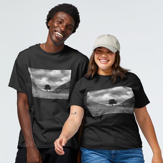 Discover Sycamore Gap Classic T-Shirt