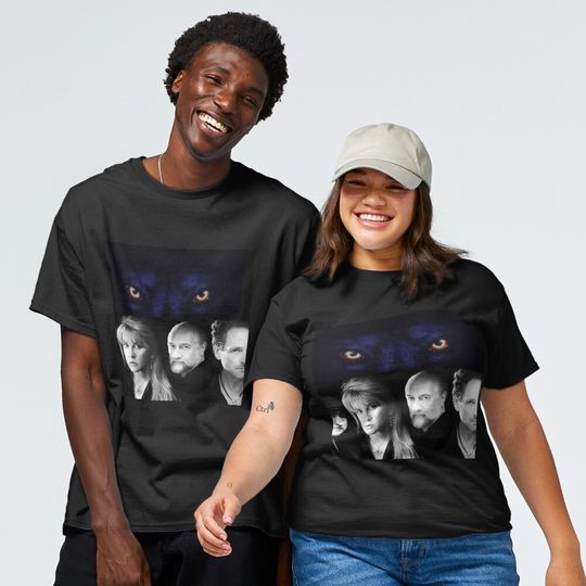 Discover Fleetwoodmac Classic Wolf  Classic T-Shirt
