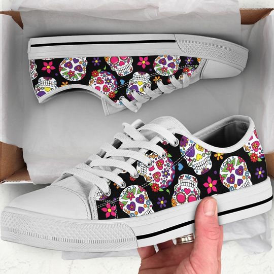 Discover Skull Women's Low Top Sneakers