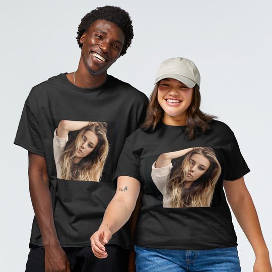 Discover Amber Heard - Poster Mouse Pad Classic T-Shirt