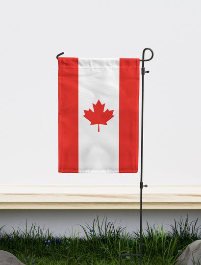 Discover Canada Garden Flag